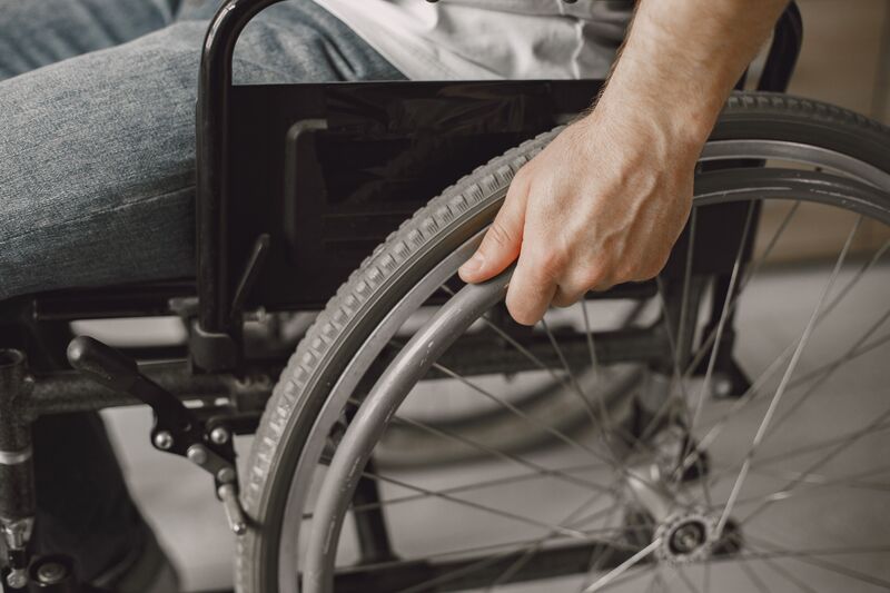 輪椅用軸承怎麼選？戶外、潮濕、衝擊、纏繞四大挑戰的選型判斷